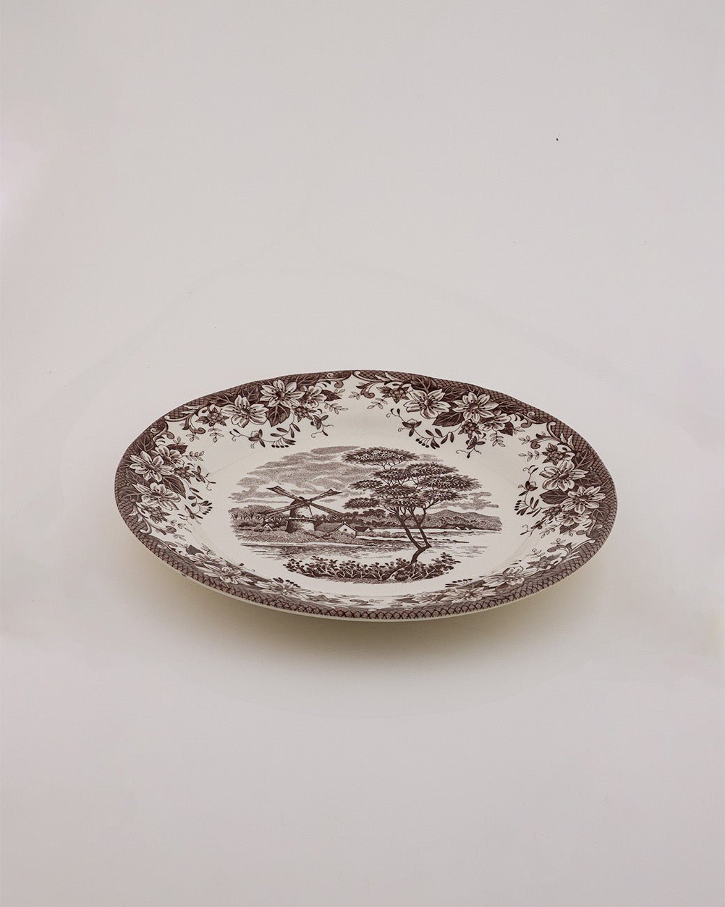Claytan Dinnerware Collection - Windmill Brown - Baitishk